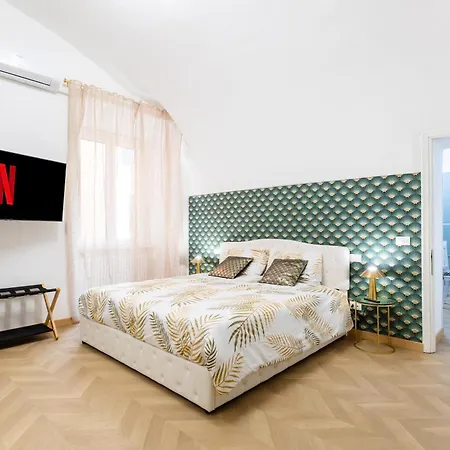 Colosseum Boutique Rome